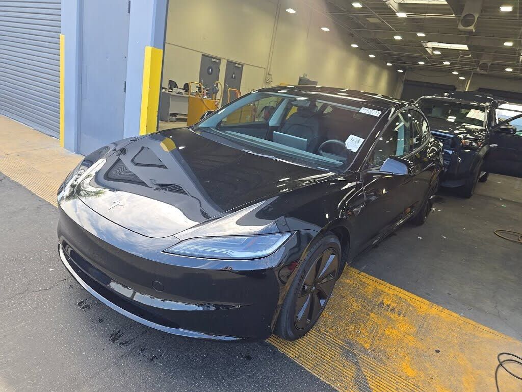 2024 TESLA Model 3
