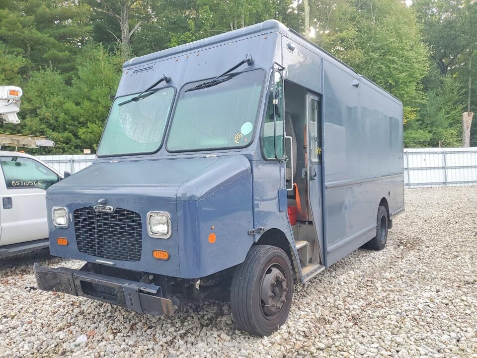 2021 FREIGHTLINER MT 45G Front Gasoline Engine Walk in Van Chassis