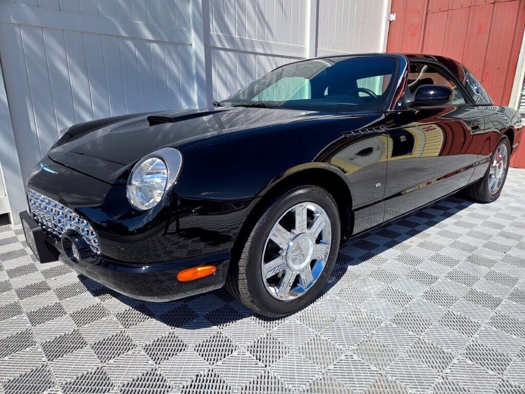 2004 FORD Thunderbird