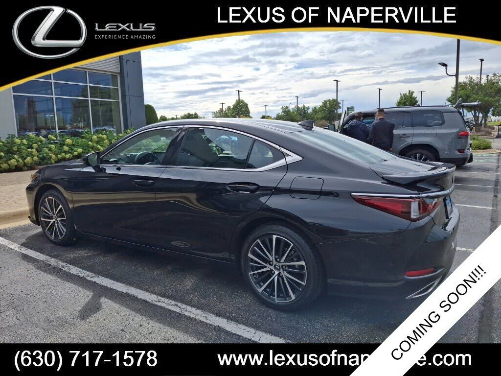 2024 LEXUS ES