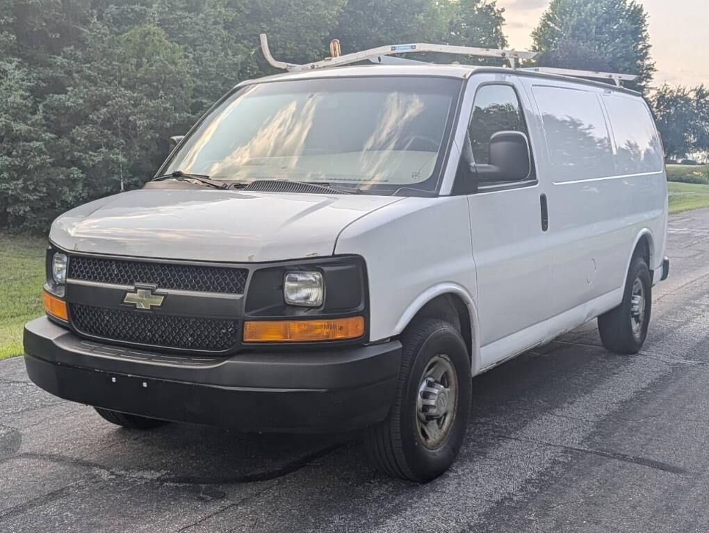 2013 CHEVROLET Express