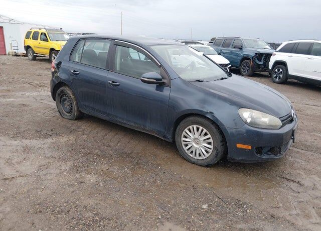 2013 VOLKSWAGEN Golf