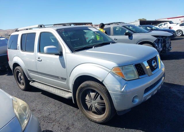2005 NISSAN Pathfinder