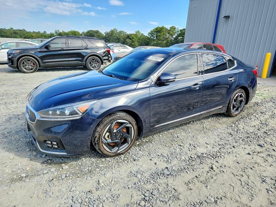 2017 KIA Cadenza