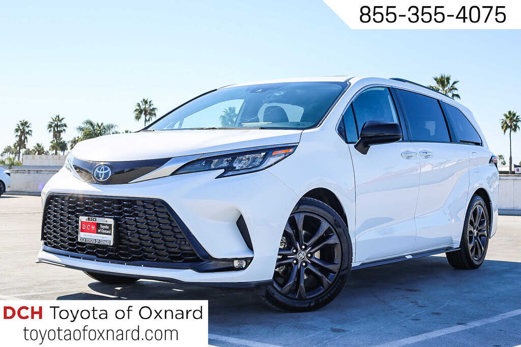 2023 TOYOTA Sienna