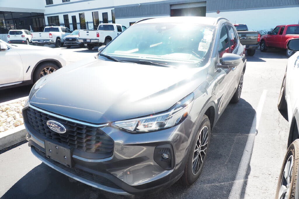 2025 FORD Escape