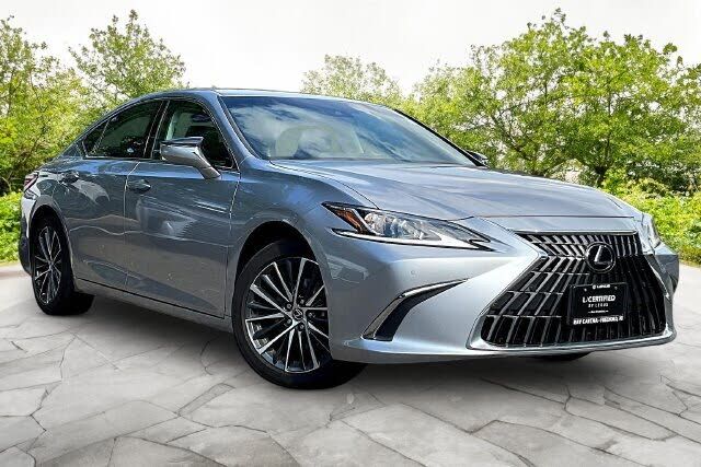 2025 LEXUS ES