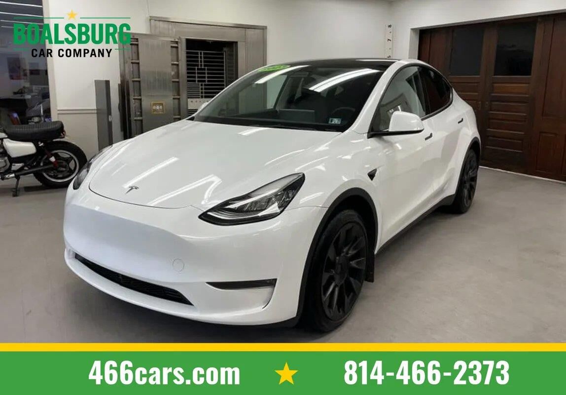 2023 TESLA Model Y