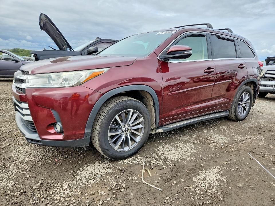 2018 TOYOTA Highlander