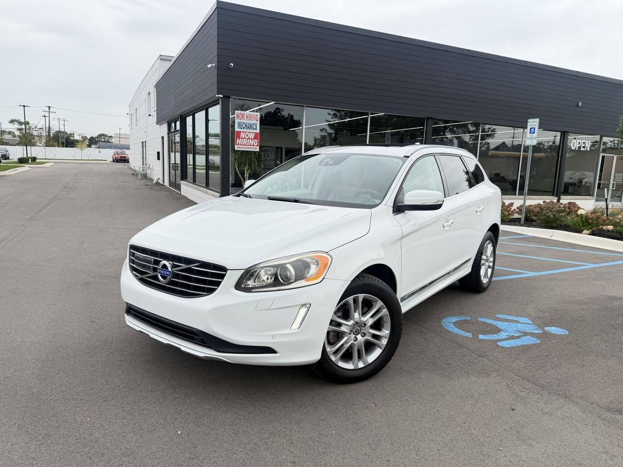 2015 VOLVO XC60