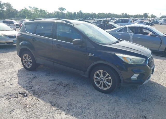 2017 FORD Escape