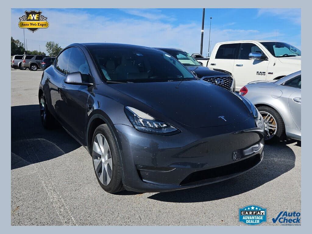2022 TESLA Model Y