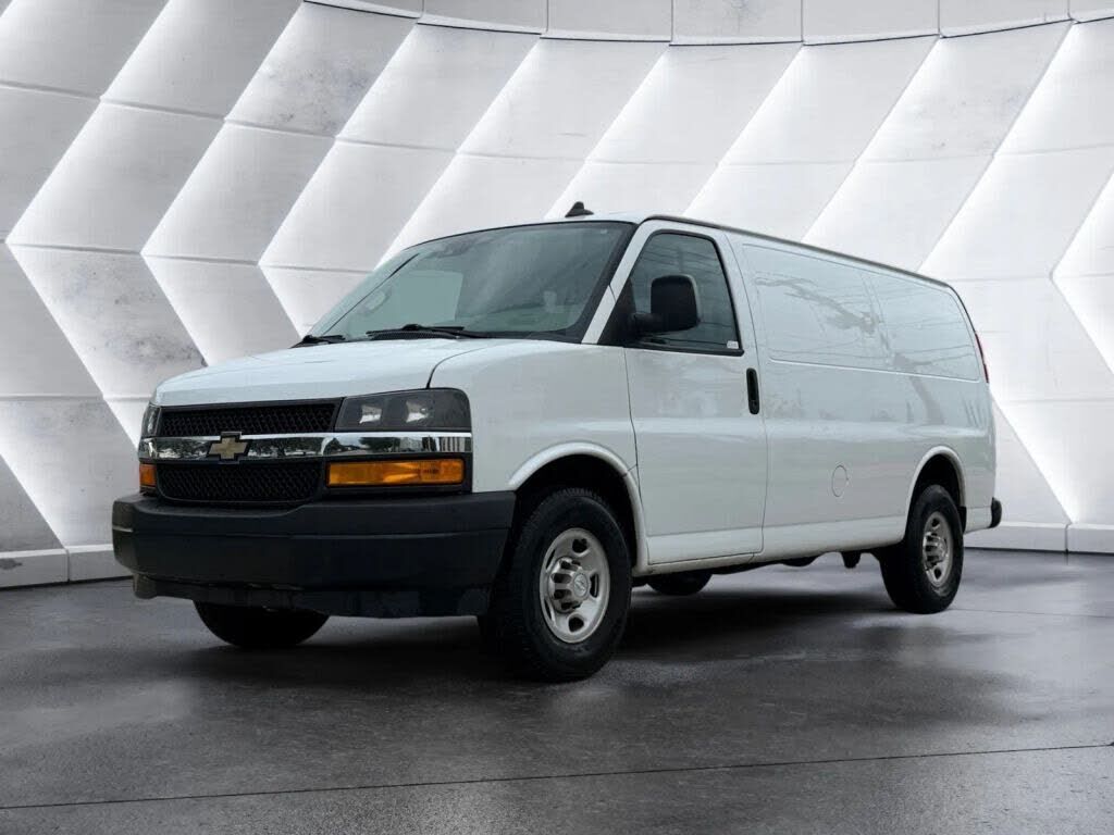 2019 CHEVROLET Express