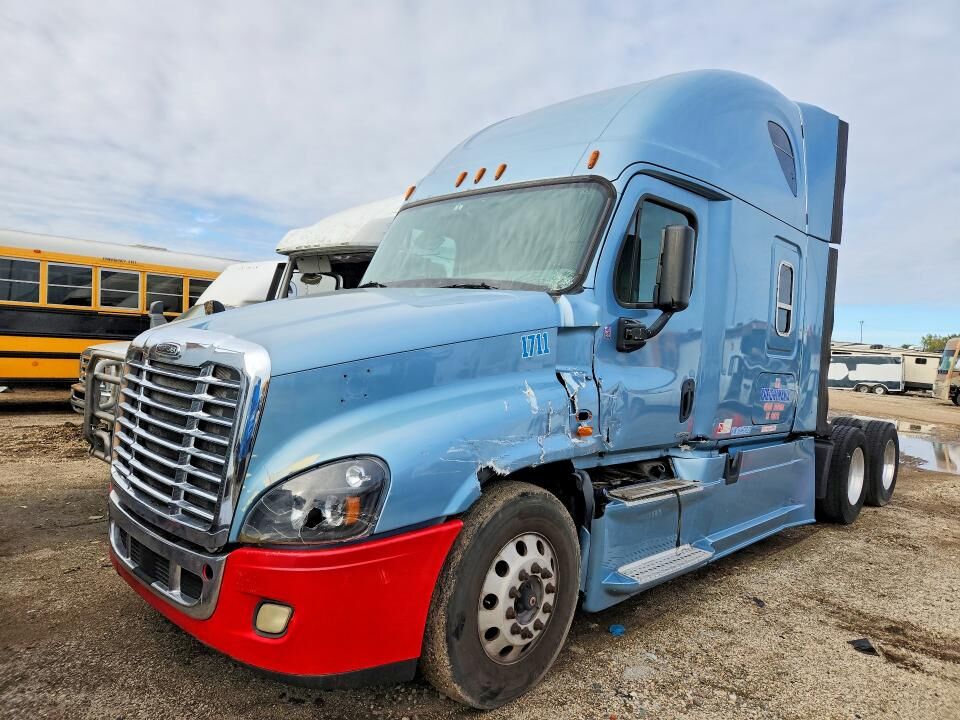 2017 FREIGHTLINER Cascadia