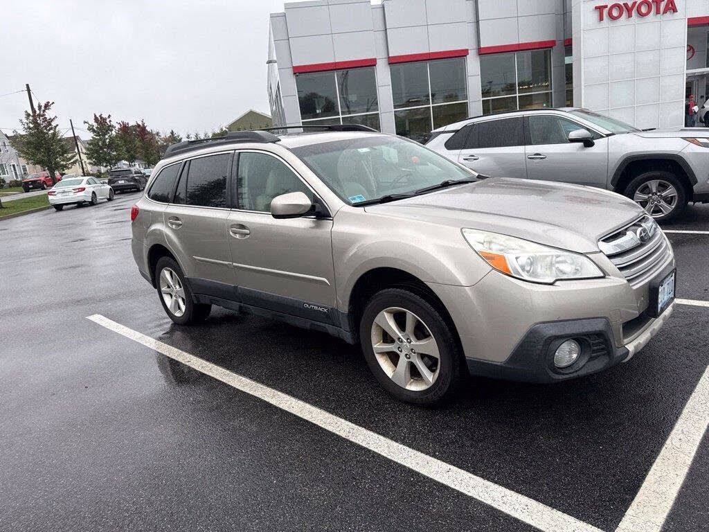 2014 SUBARU Outback
