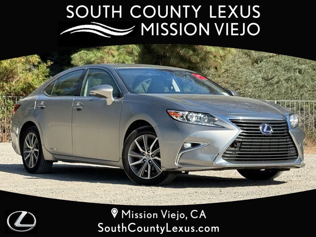 2018 LEXUS ES