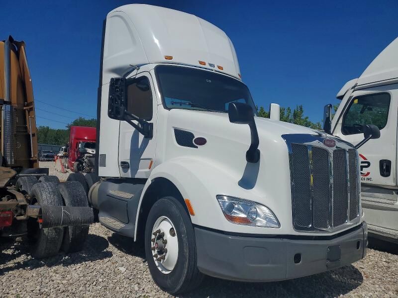 2016 PETERBILT 579