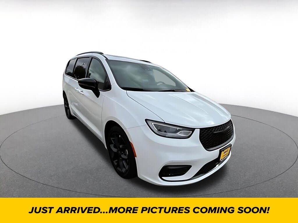 2025 CHRYSLER Pacifica
