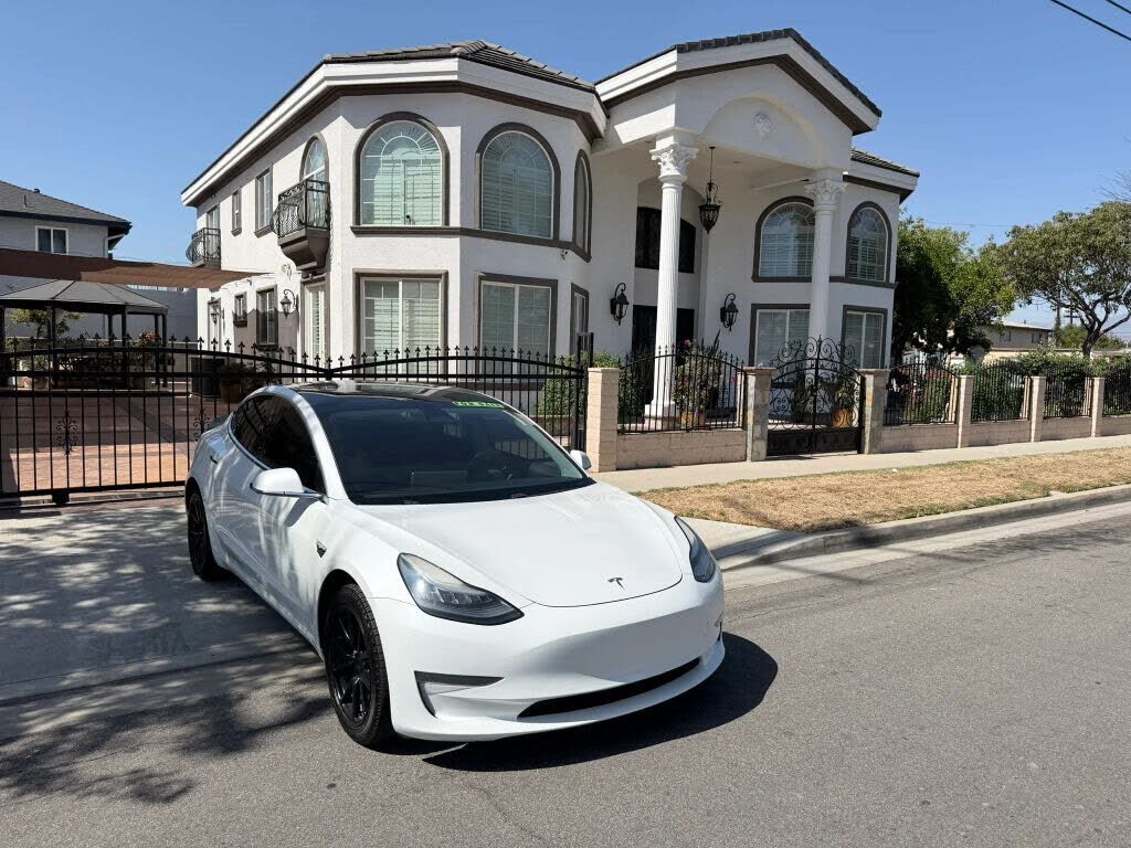 2019 TESLA Model 3