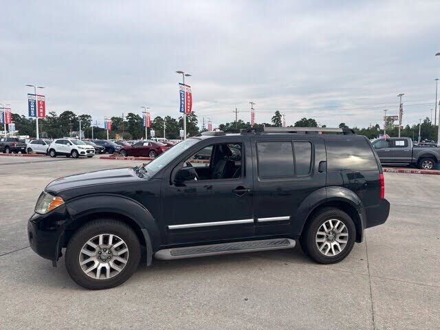 2011 NISSAN Pathfinder