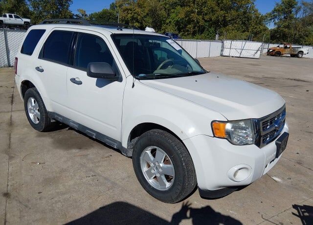 2009 FORD Escape
