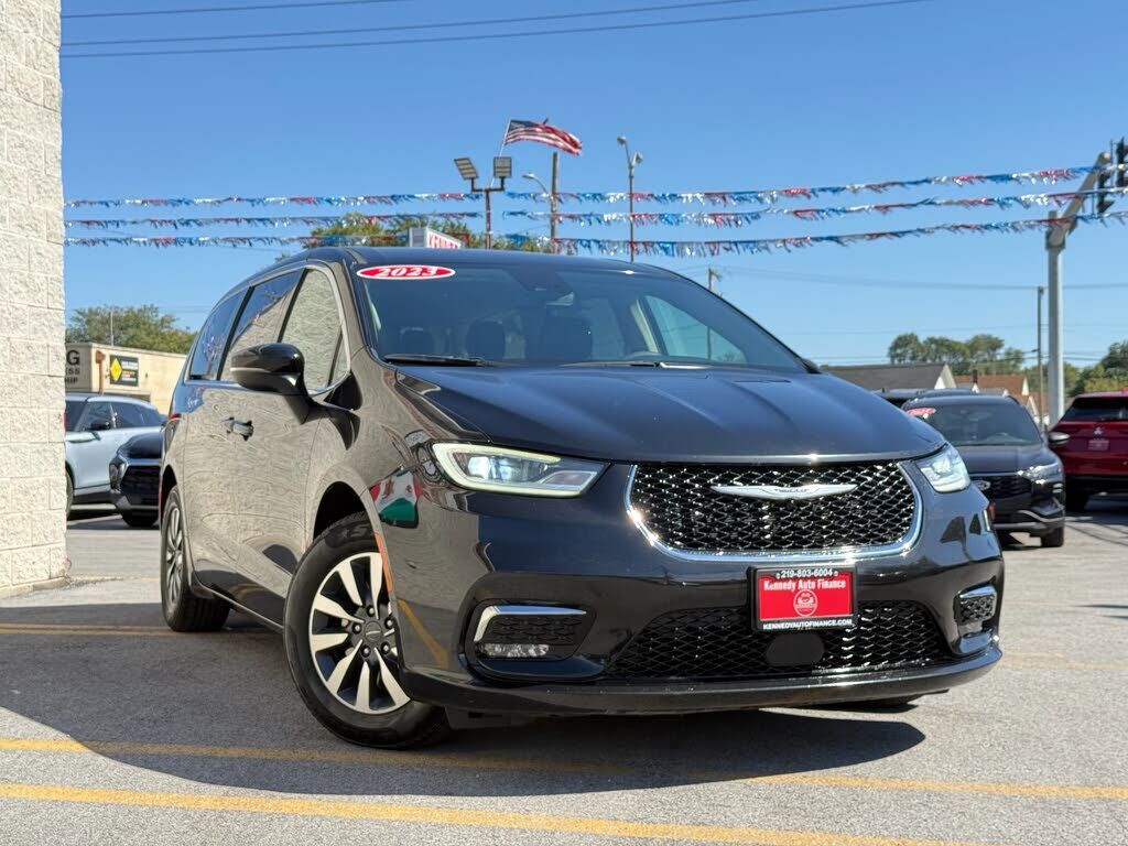 2023 CHRYSLER Pacifica