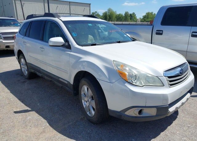 2012 SUBARU Outback