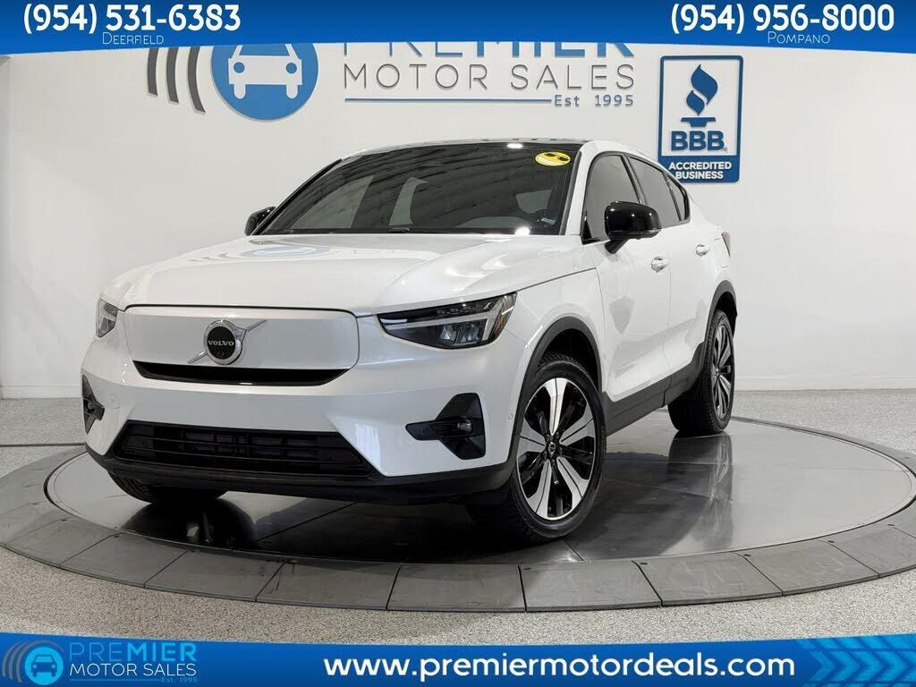 2023 VOLVO C40
