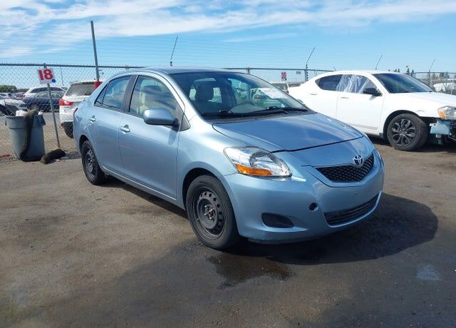 2010 TOYOTA Yaris