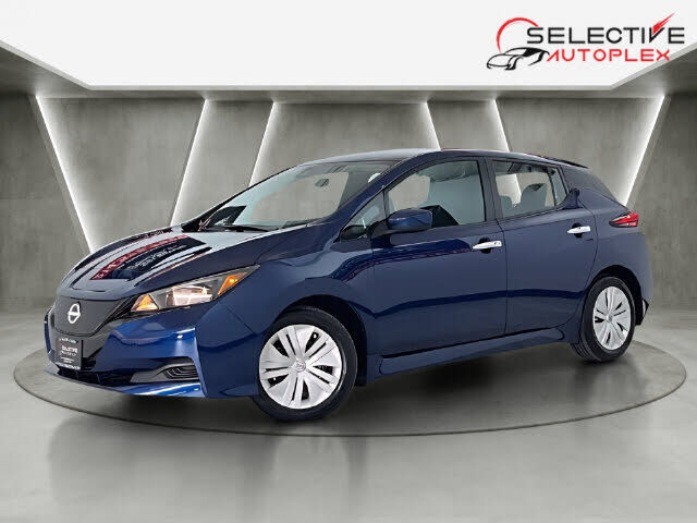 2025 NISSAN Leaf
