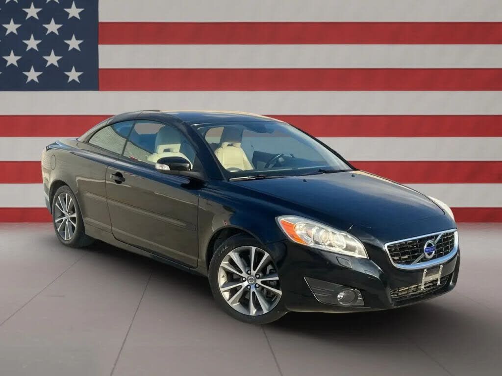 2011 VOLVO C70