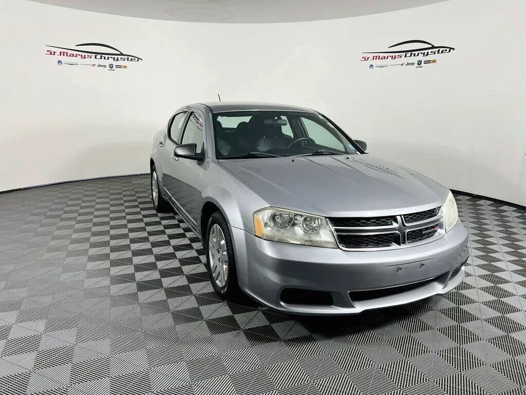 2013 DODGE Avenger