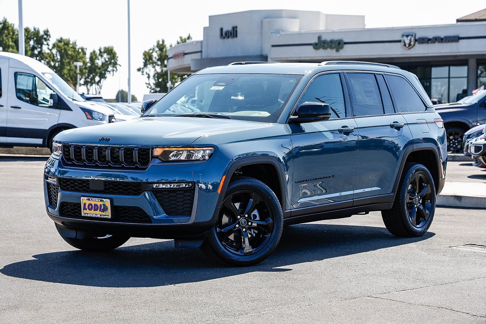 2027 JEEP Grand Cherokee