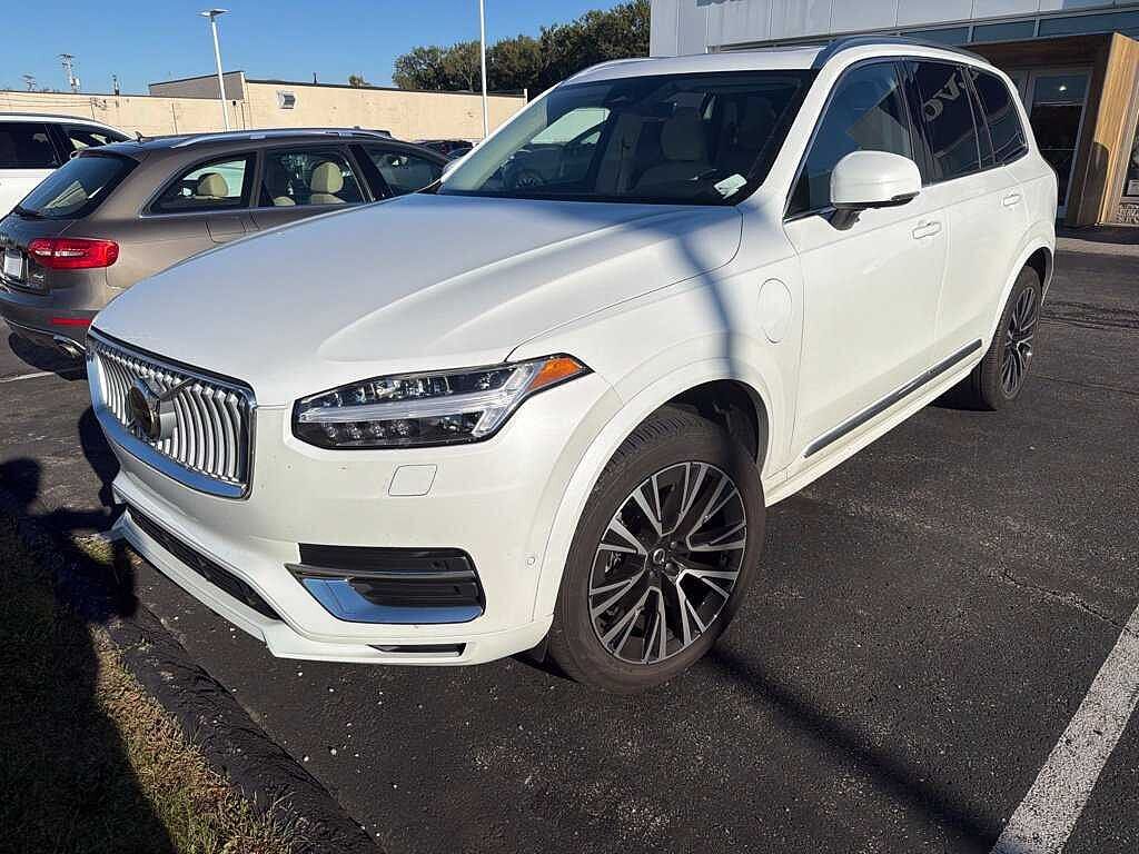 2025 VOLVO XC90