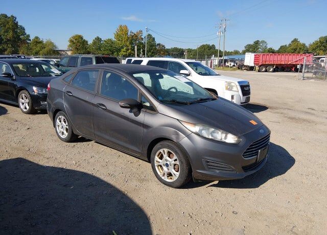 2015 FORD Fiesta
