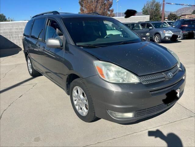 2004 TOYOTA Sienna