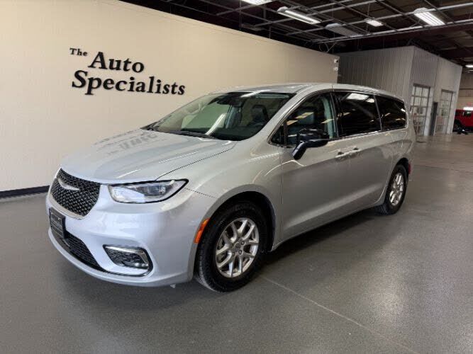 2024 CHRYSLER Pacifica