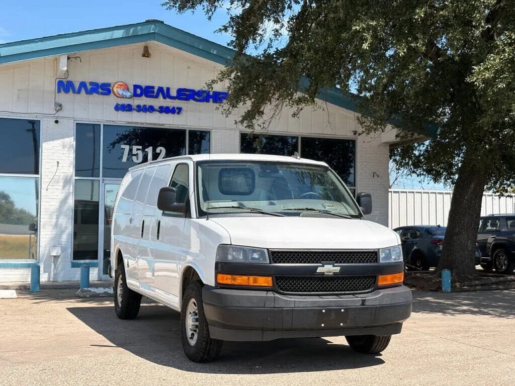 2021 CHEVROLET Express