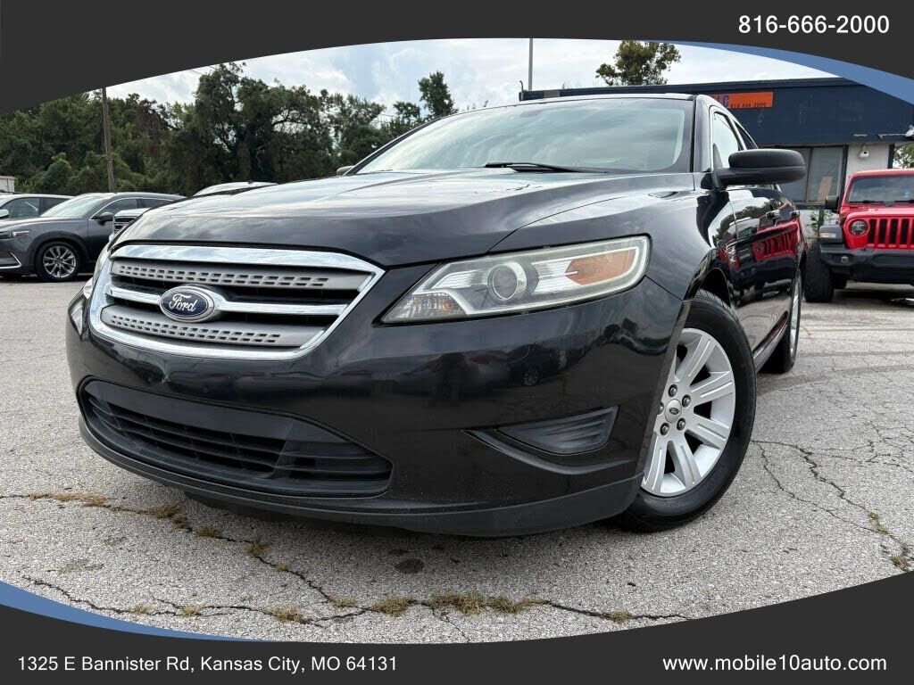 2011 FORD Taurus