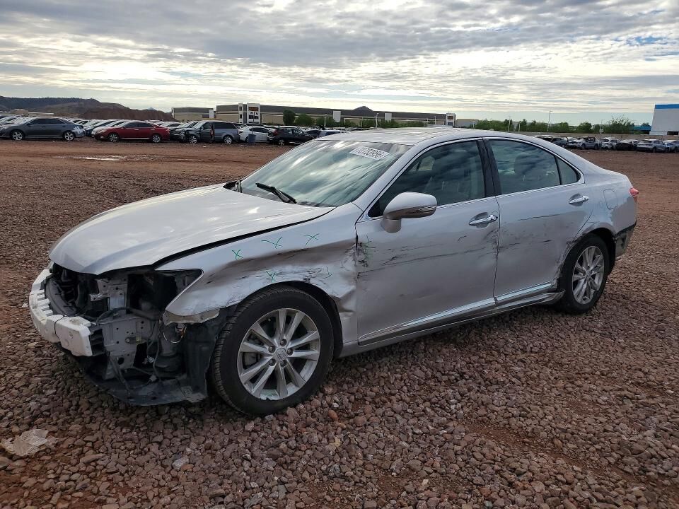 2011 LEXUS ES