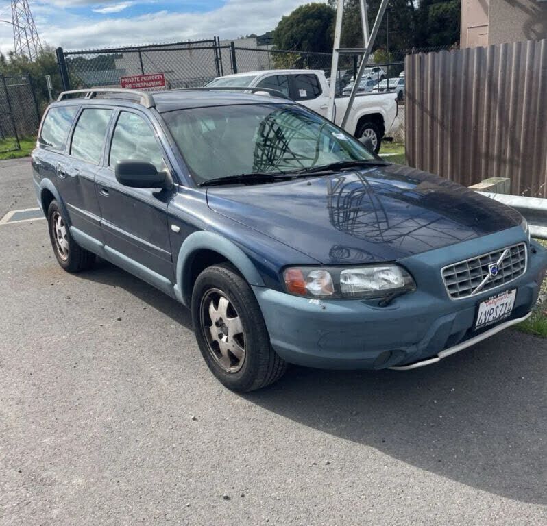 2002 VOLVO V70