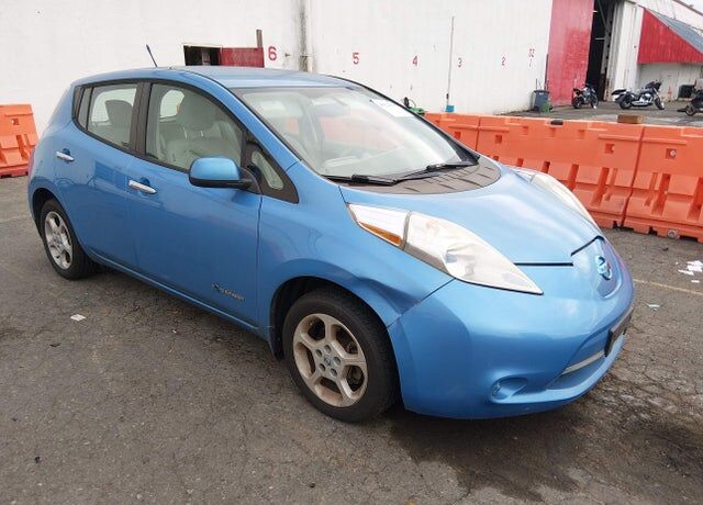 2013 NISSAN Leaf