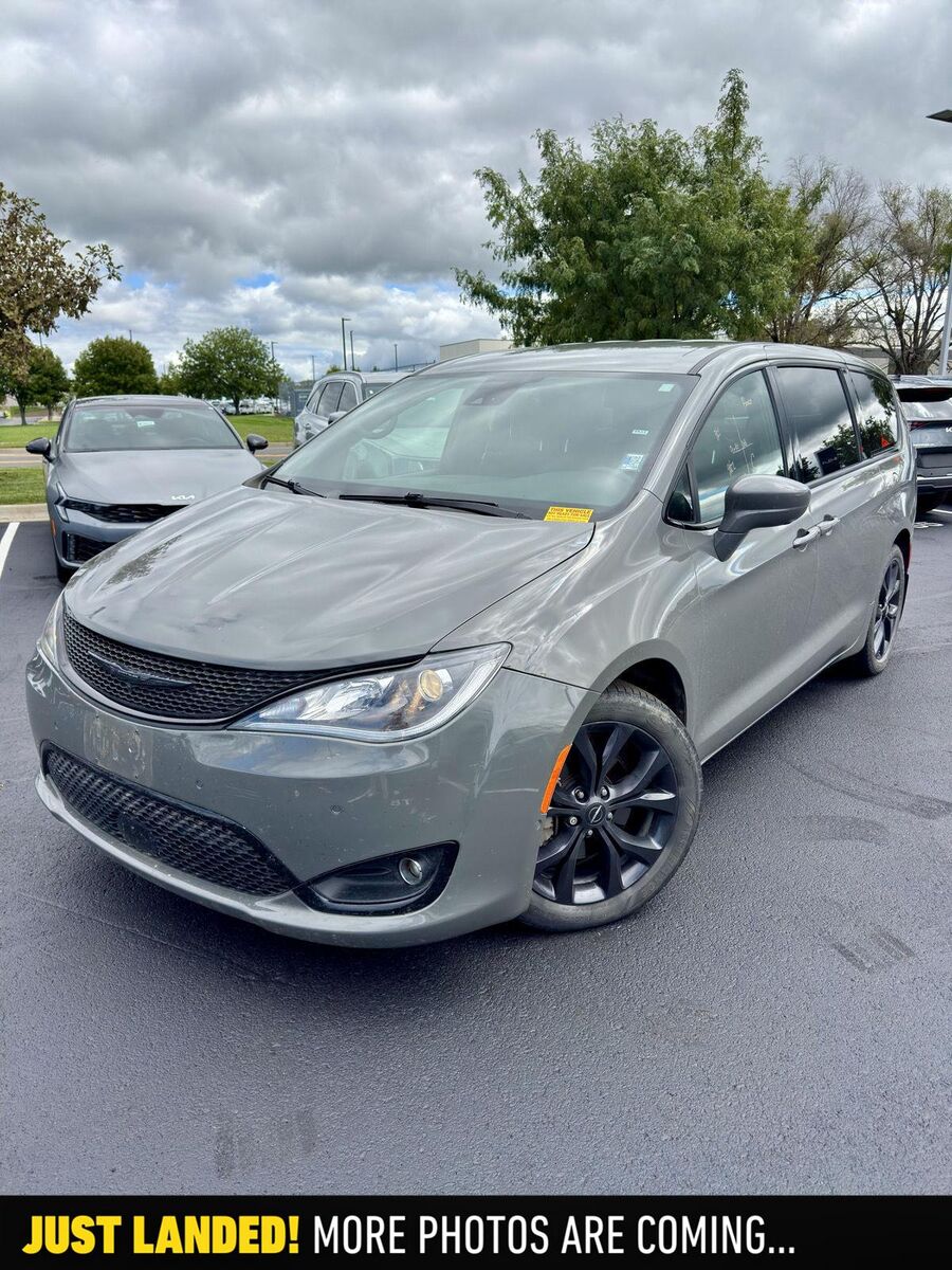 2020 CHRYSLER Pacifica