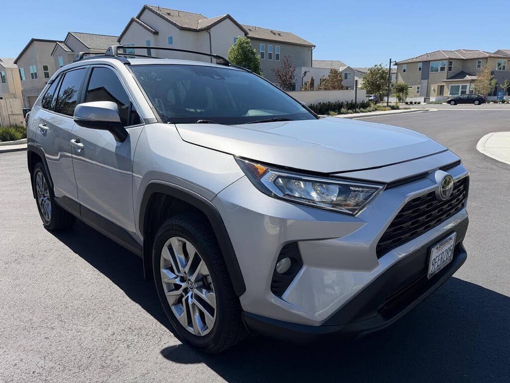2019 TOYOTA RAV4