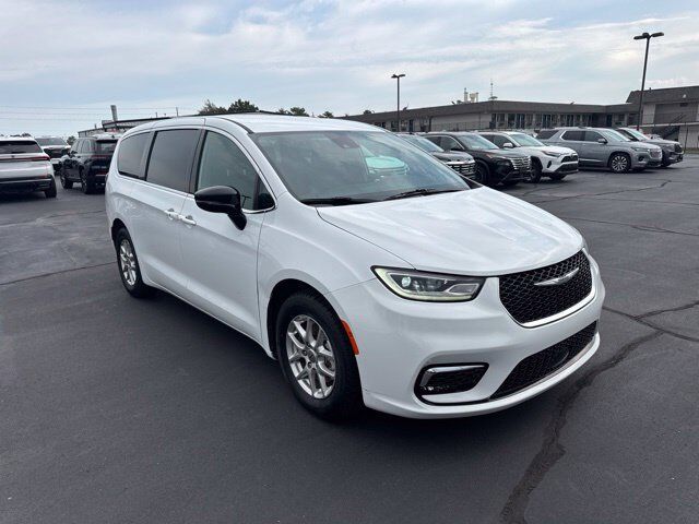 2025 CHRYSLER Pacifica
