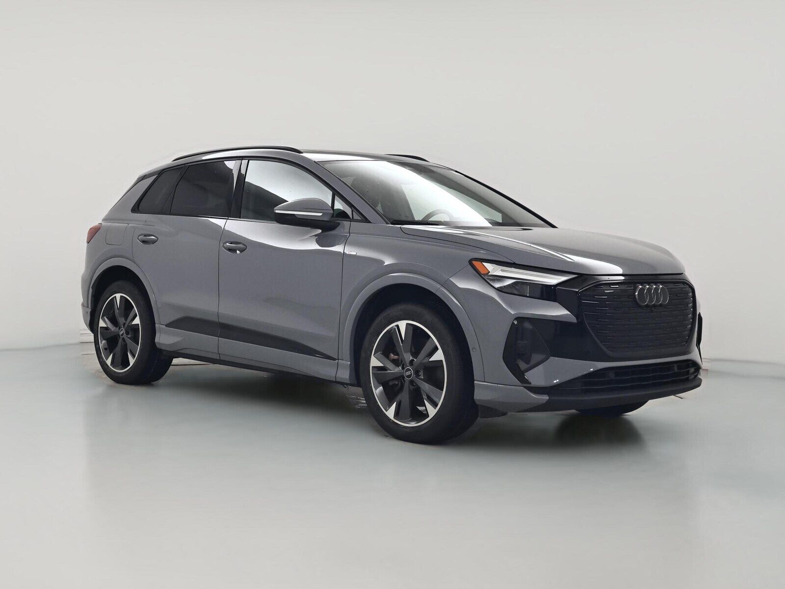 2023 AUDI Q4