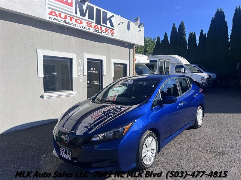 2025 NISSAN Leaf
