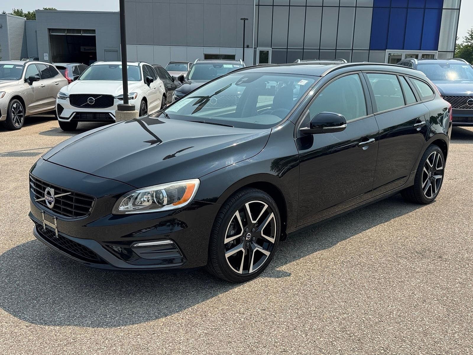 2018 VOLVO V60