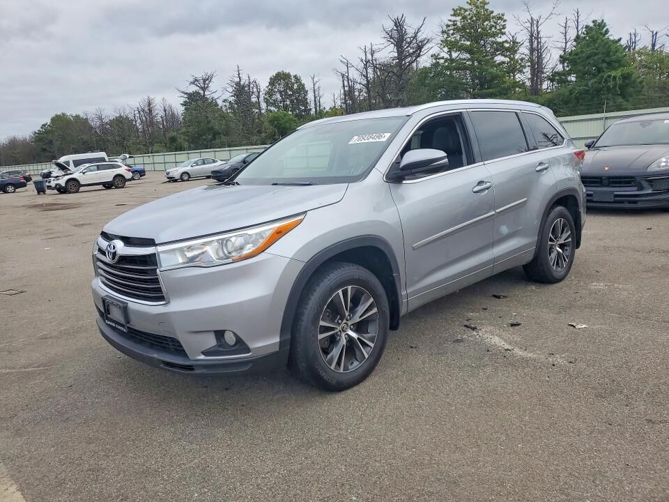 2016 TOYOTA Highlander
