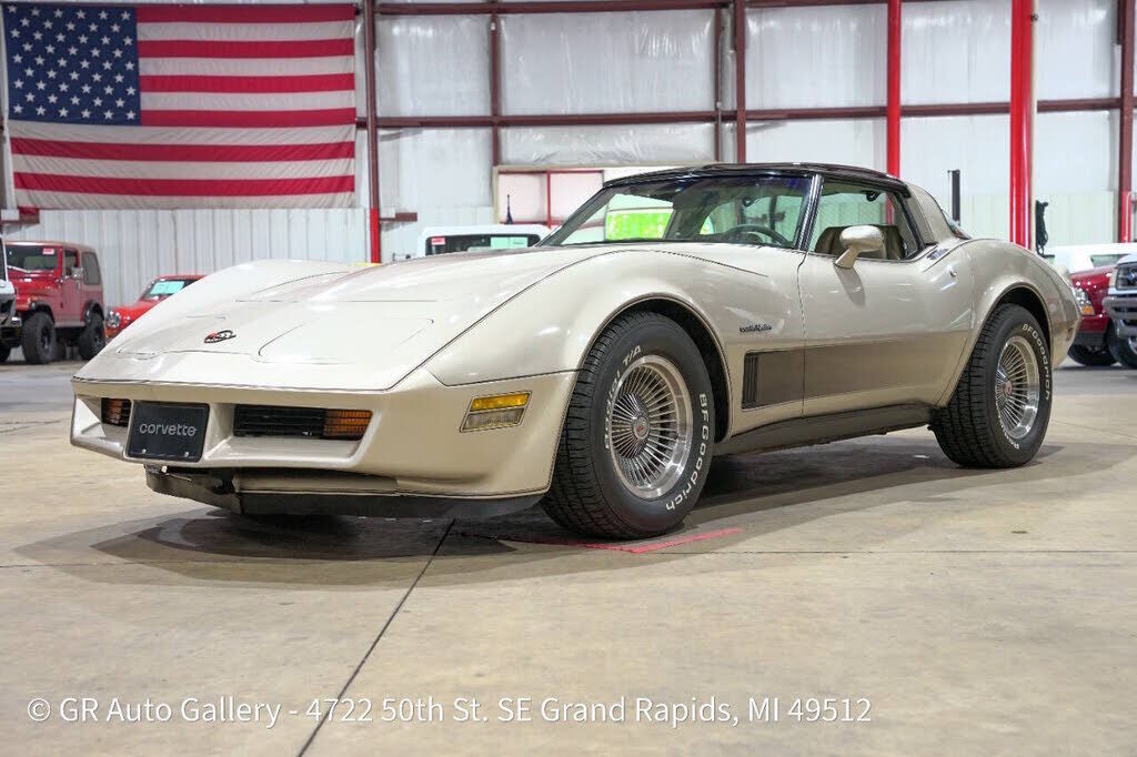 1982 CHEVROLET Corvette